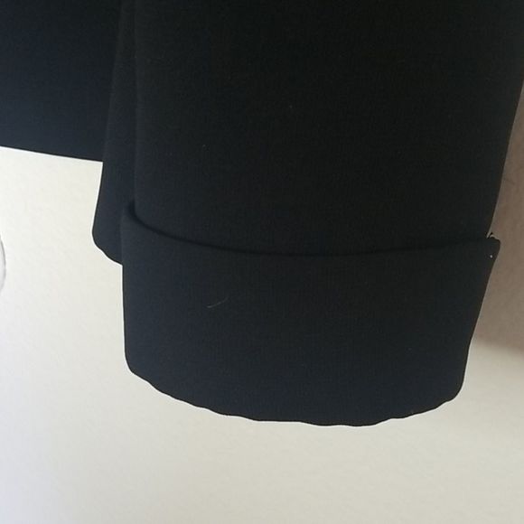 Tahari Arthur S. Levine petite 6 black blazer Get it today with 50% off. - Picture 5 of 6